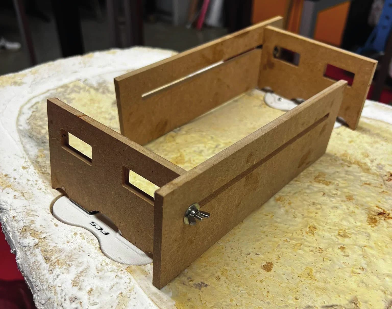 Mushboard research — grown core, composite development and prototype testing