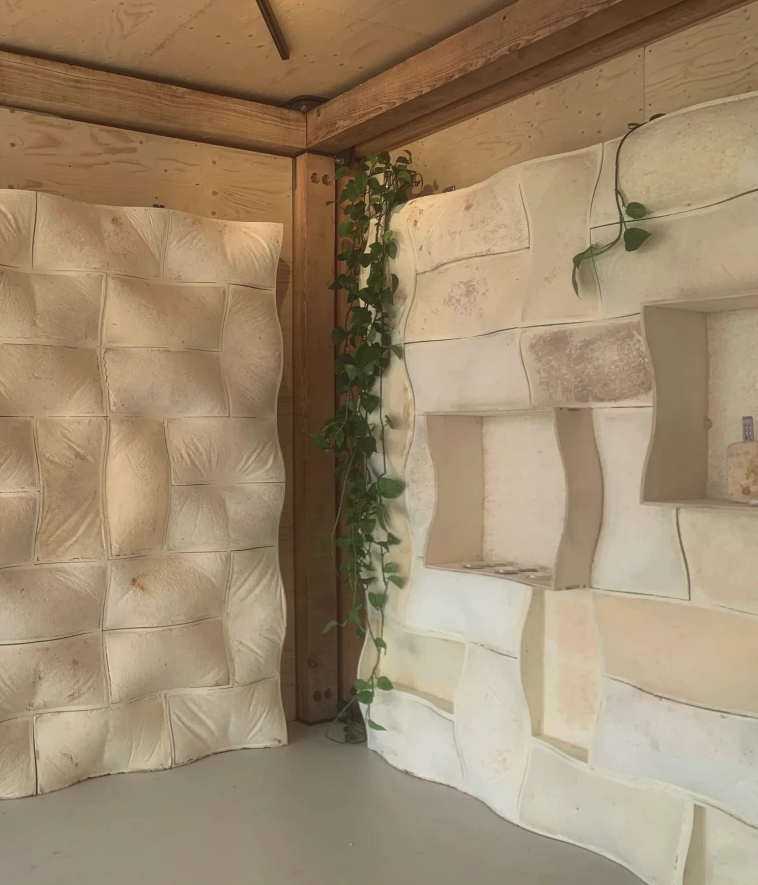 MYMO — modular forms, installation and making studies